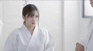 项圈链子舌钉妹妹！性感情趣装！近期下海收费房，干净粉嫩小穴，炮友扶腰后入，骑乘位深插